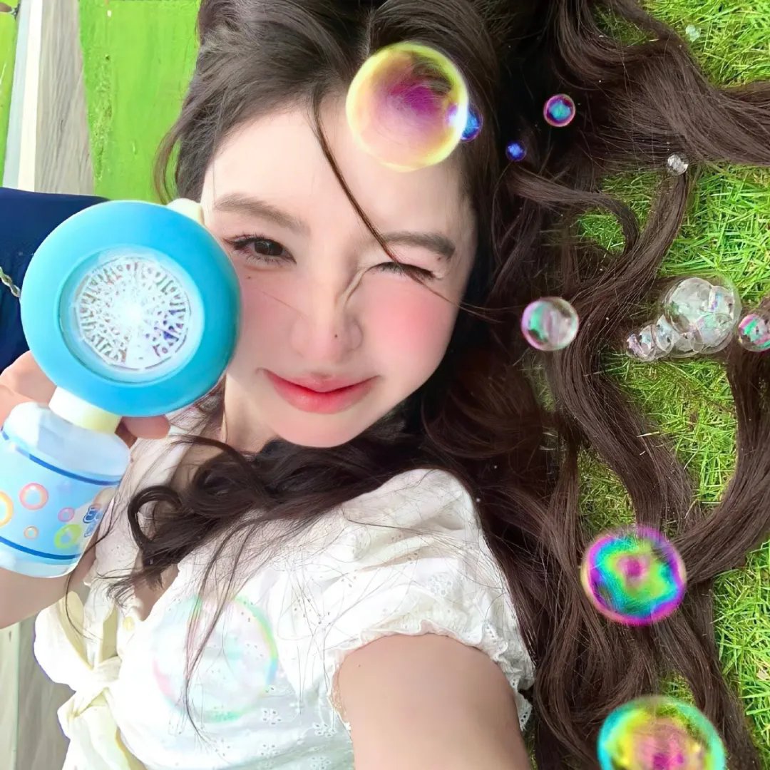 白面包车里的人